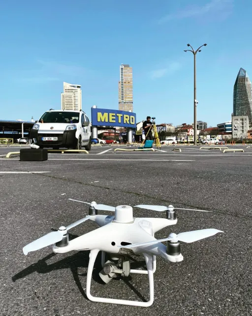 Metro mağazası GES çalışmasında RTK drone